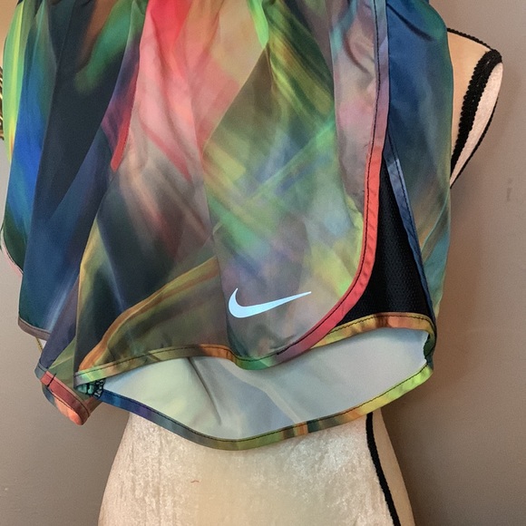 Nike running shorts - Picture 3 of 7